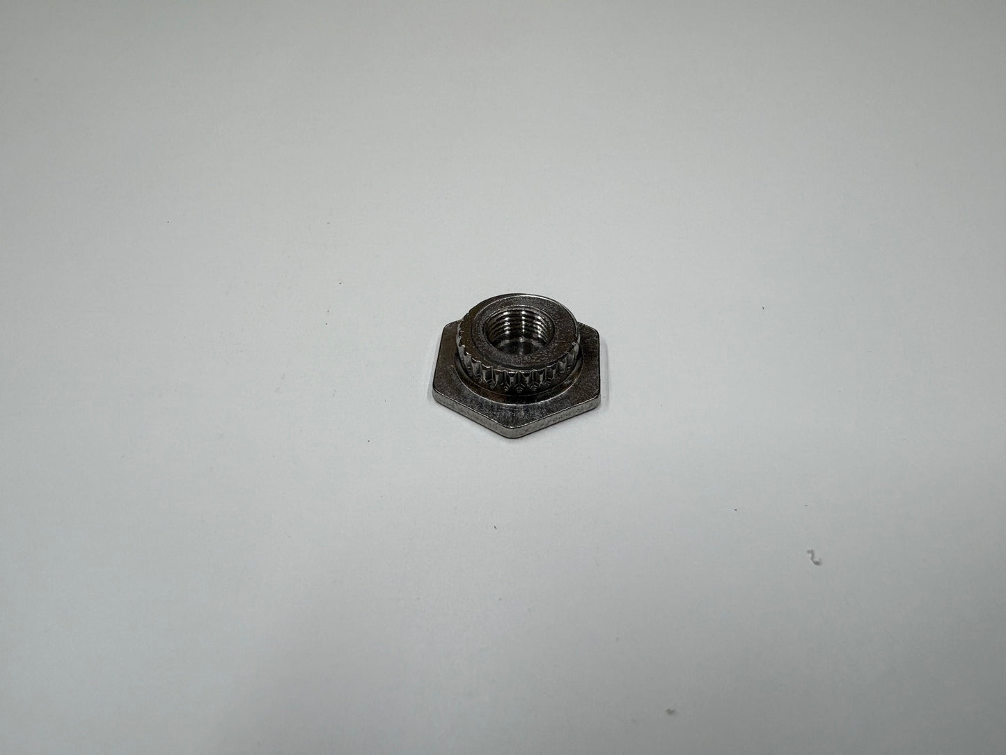 インサートナット　スプリットボードフック用